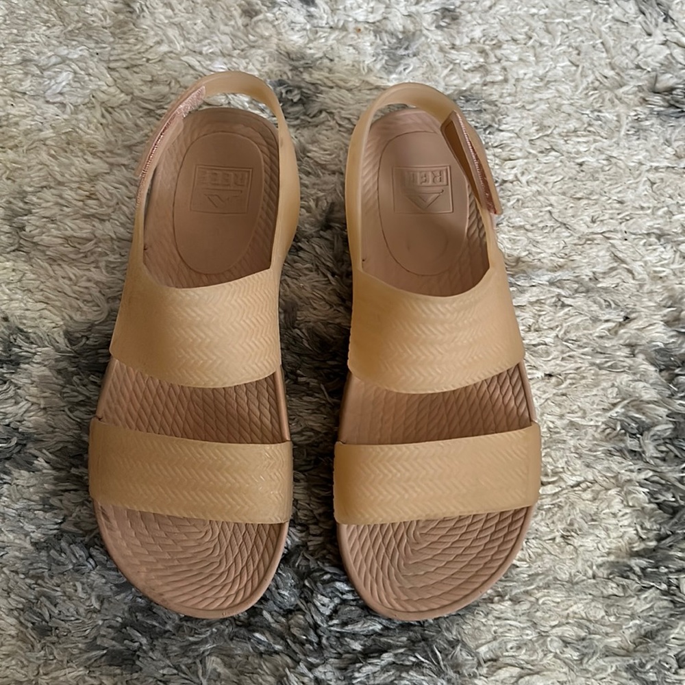 Women’s Reef Sandals size 8